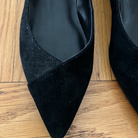 Donald J Pliner pointy toe leather and suede flats - Picture 2 of 3